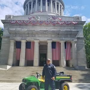 Meet your Posher, Isaul